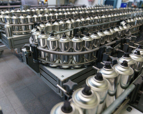 Cans on a conveyor belt