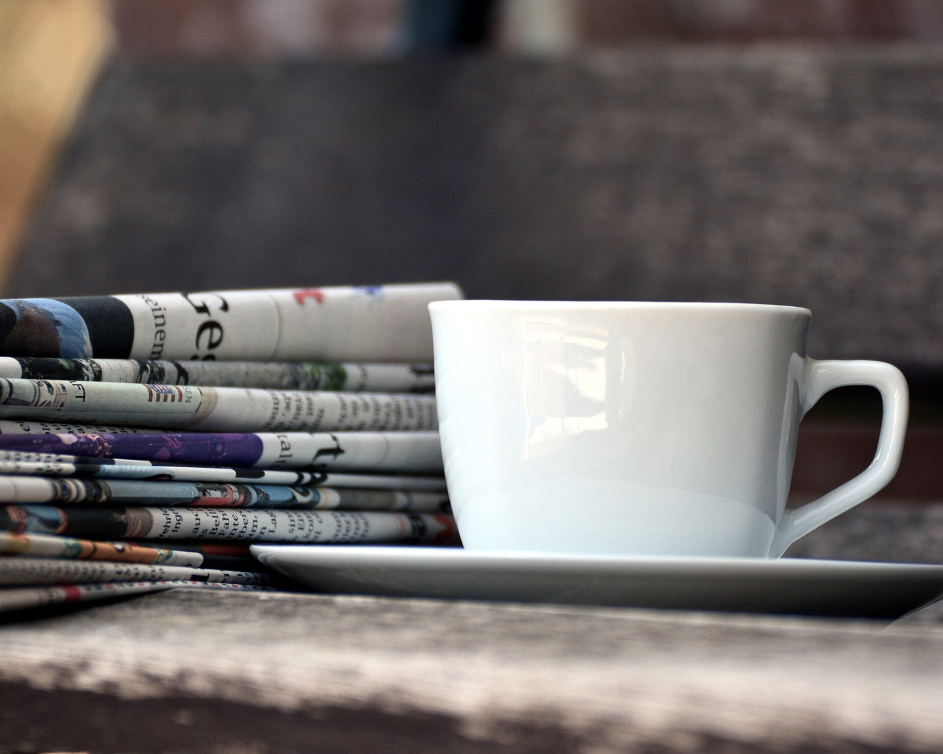 Kaffee und Zeitung