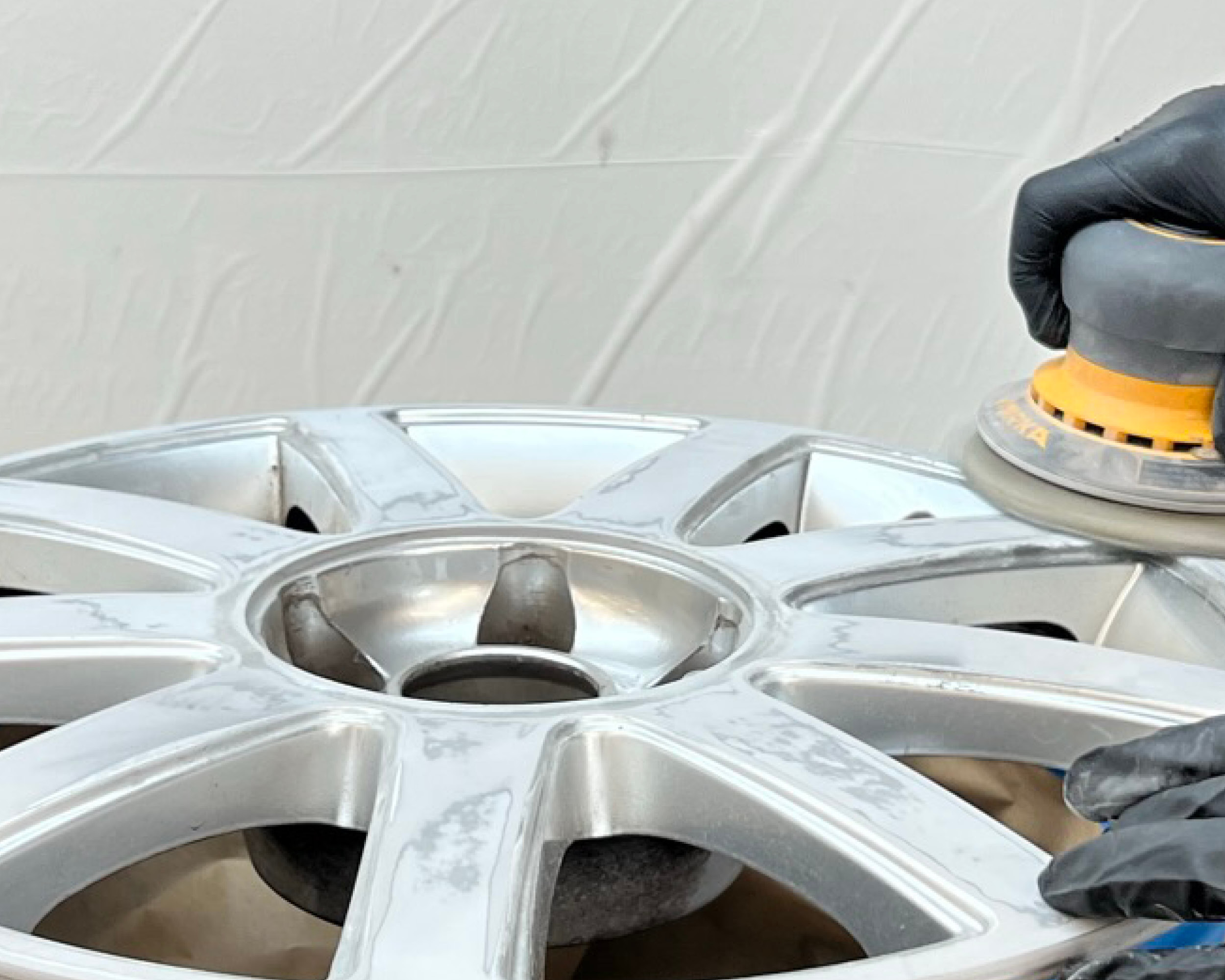 Wheel repair with SprayMax