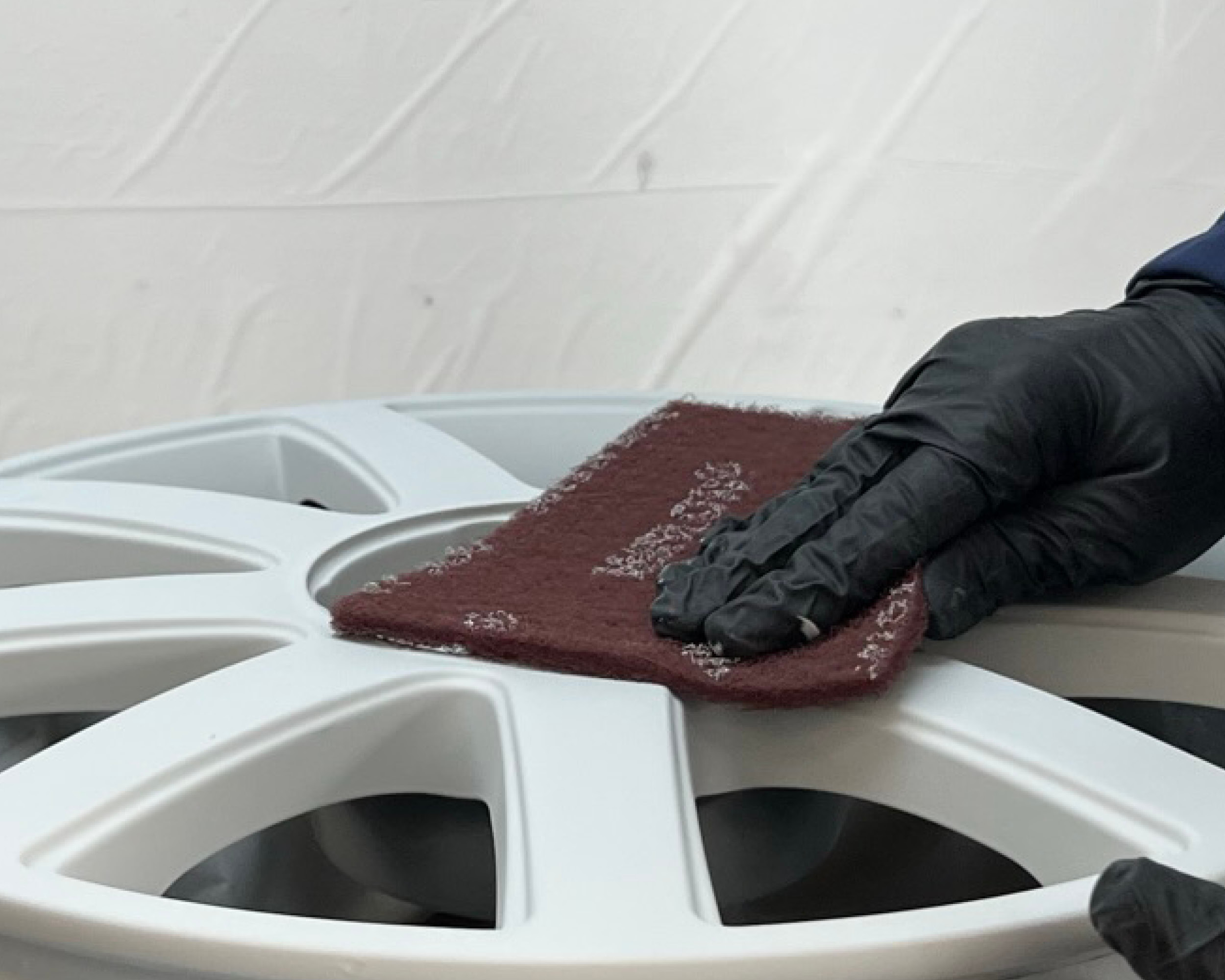 Wheel repair with SprayMax